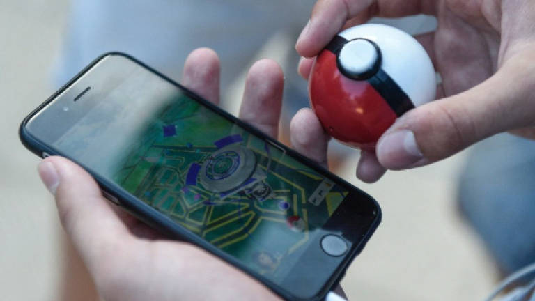 Indonesia bars cops, soldiers from playing Pokemon Go