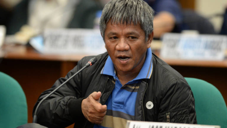 Philippines' Duterte invites UN chief to probe killings