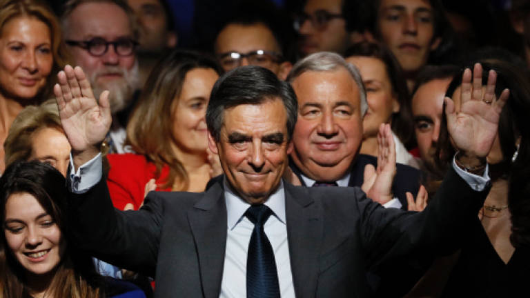 Conservative Fillon wins French presidential primary