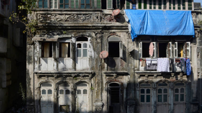 Religion, free homes spur Mumbai's Bhendi Bazaar revamp