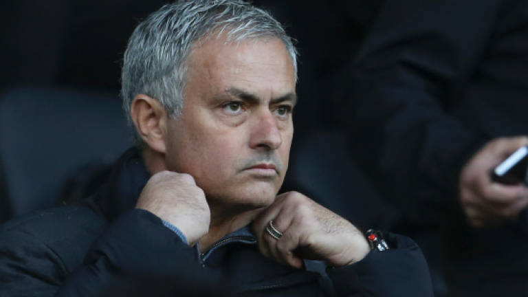 Combative Mourinho questions fight of United stars