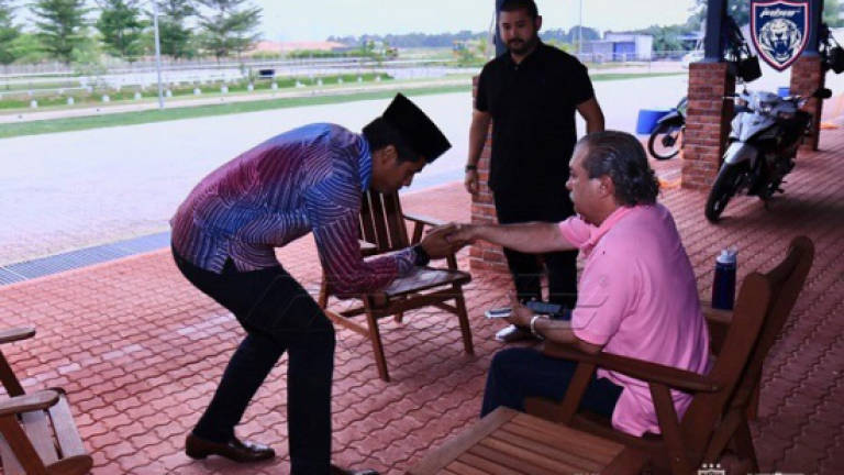 Khairy calls on Johor royal house after polo challenge