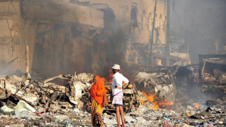 20 dead as huge truck bomb rocks Somali capital
