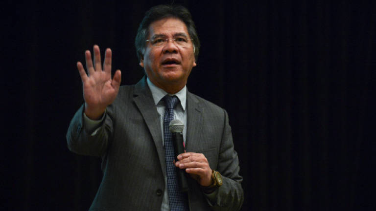 Idris Jala to oversee decision to suspend top FGV execs