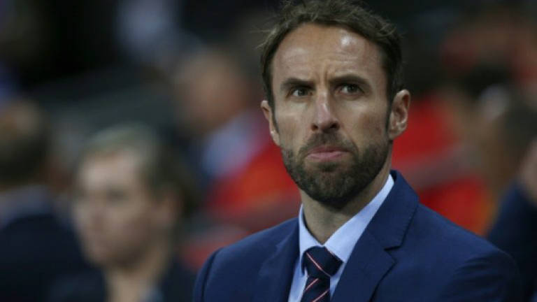 Southgate plans review after 'drunk' Rooney reports