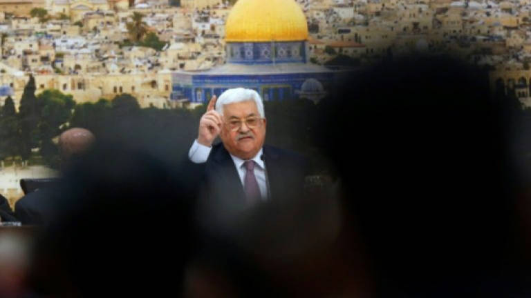 Abbas seeks EU support for Palestinians amid row with US