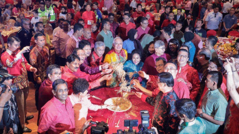Najib attends Gerakan CNY open house