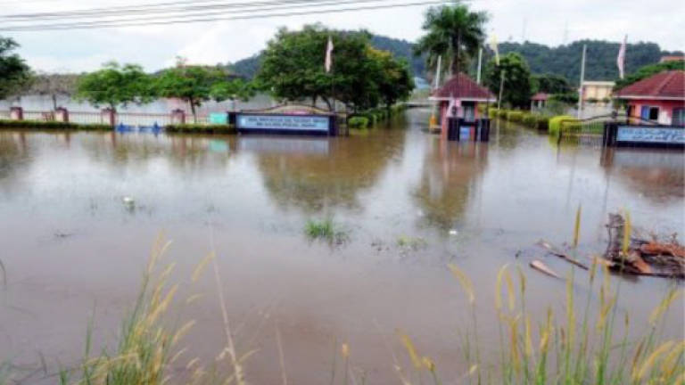 Number of Pahang flood evacuees drops to 5,824