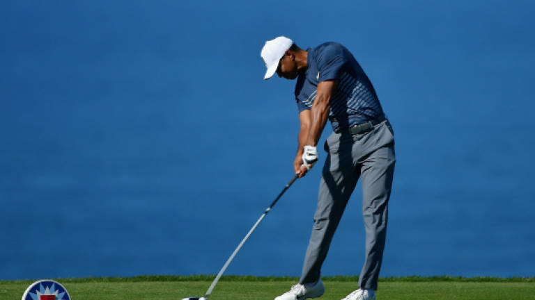 Woods one-over in first round at Riviera