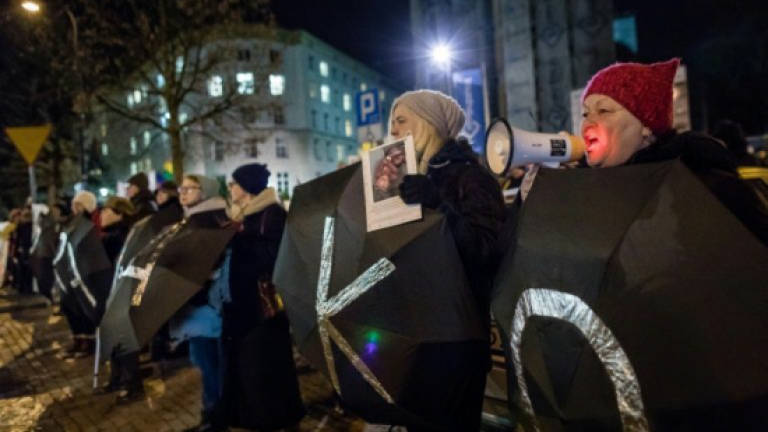 Polish lawmakers reject proposal to ease abortion restrictions