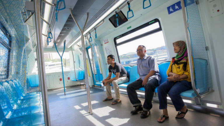 1.2m people ride MRT during promotional period