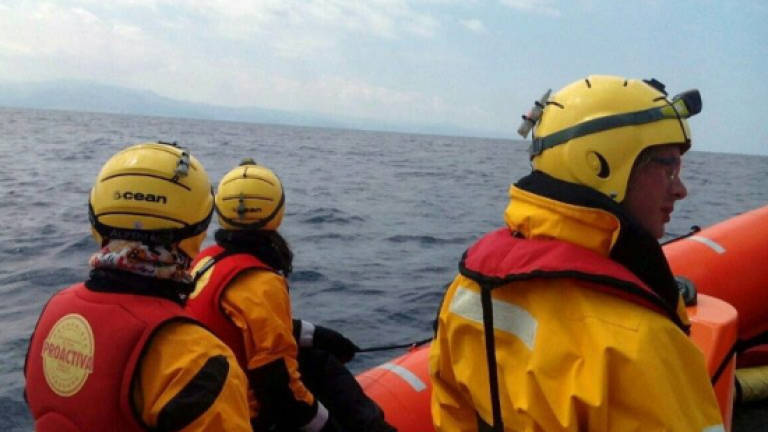 Child dies as migrant boat sinks off Greece