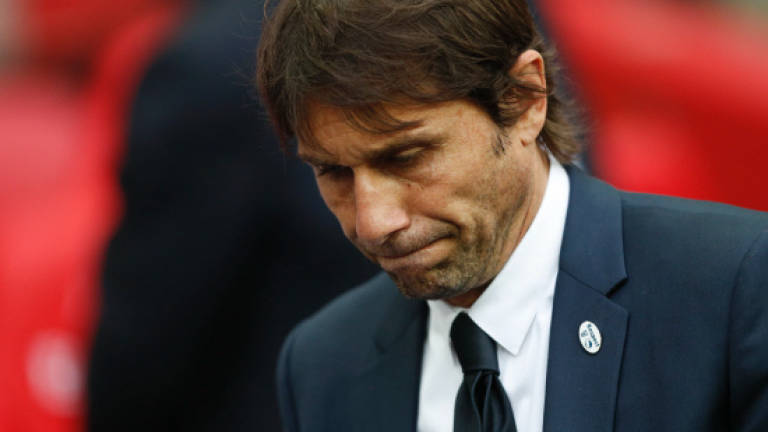 Conte frustrated by slow-starting Chelsea, and referee