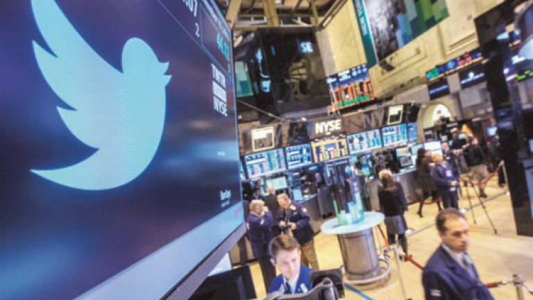 Twitter shift aims to deliver more news on timelines