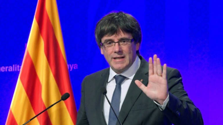 Catalan leader stalls on independence drive
