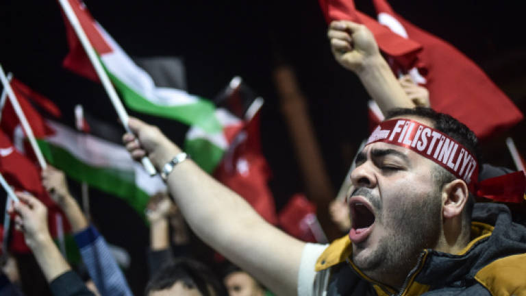 Turkish police detain activists at anti-Israel demo