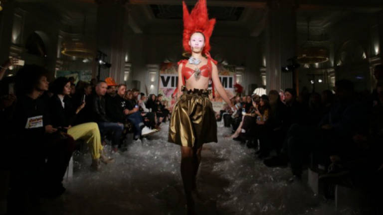 London Fashion Week opens with boost from big brands