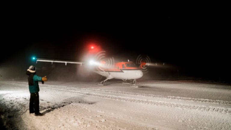 Sick workers evacuated in daring South Pole rescue