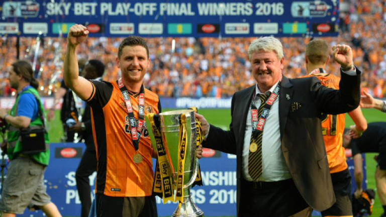 Bruce resigns as Hull manager