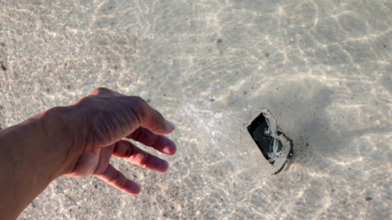 True or false? What to do if your smartphone falls in water
