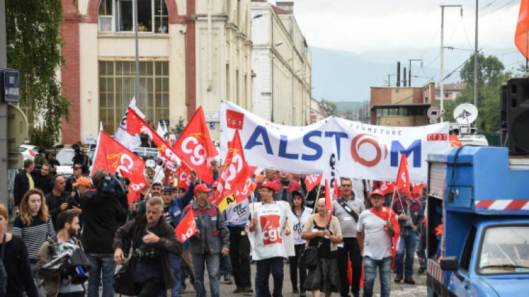 French labour reforms spark fresh demos