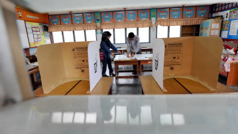 Voters in Kuala Kangsar, Sungai besar go to polls in two by-elections