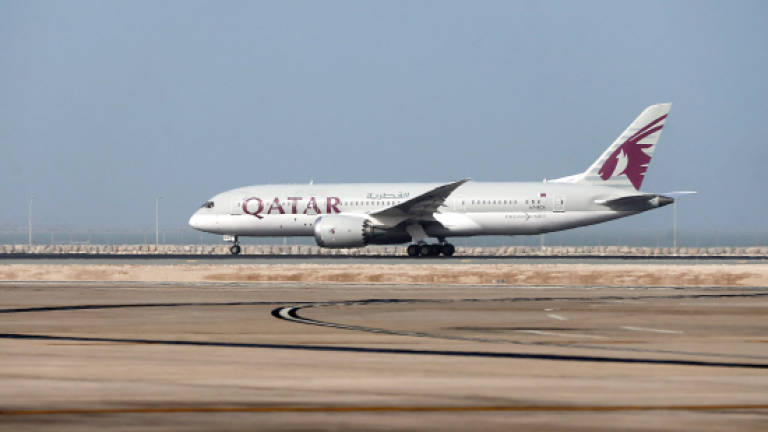 Saudi says Qatar blocks planes from transporting pilgrims