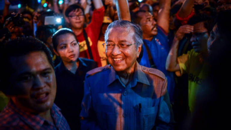 Dr M all for 'people's power'