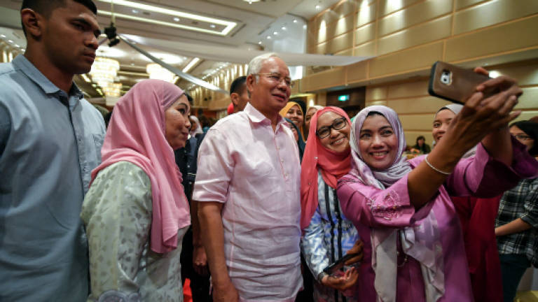 Media practitioners must be quick to counter false news: Najib (Updated)