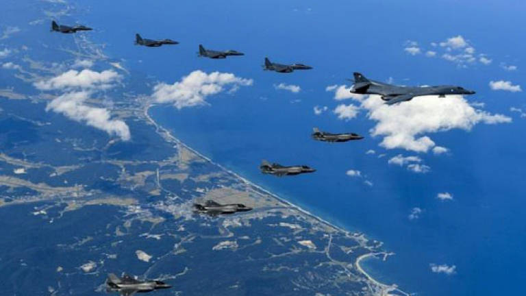 US warplanes fly off N. Korea coast in new show of force