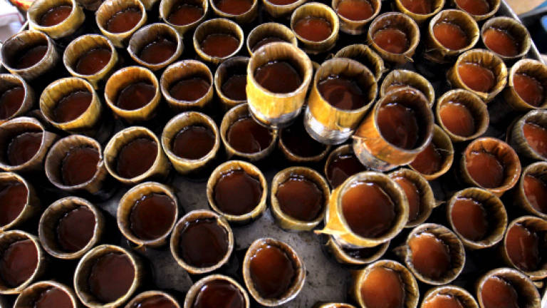Traditionally-made kuih bakul still in high demand Traditionally-made kuih bakul still in high demand