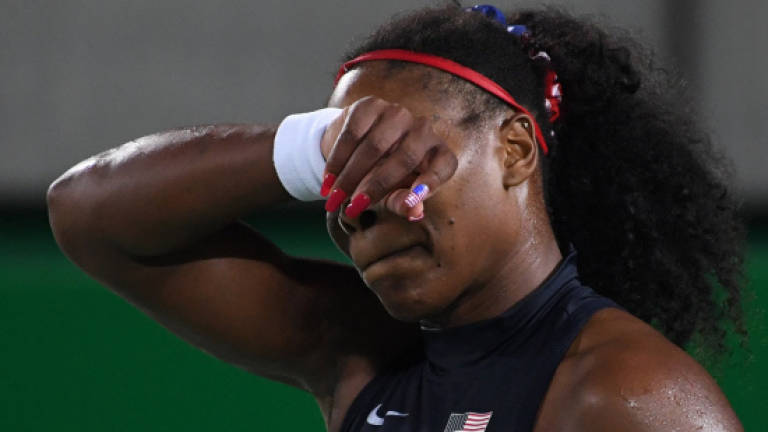 Serena shakes off rust for comeback win