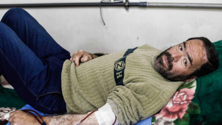 Dialysis supplies dwindle for besieged Syrians