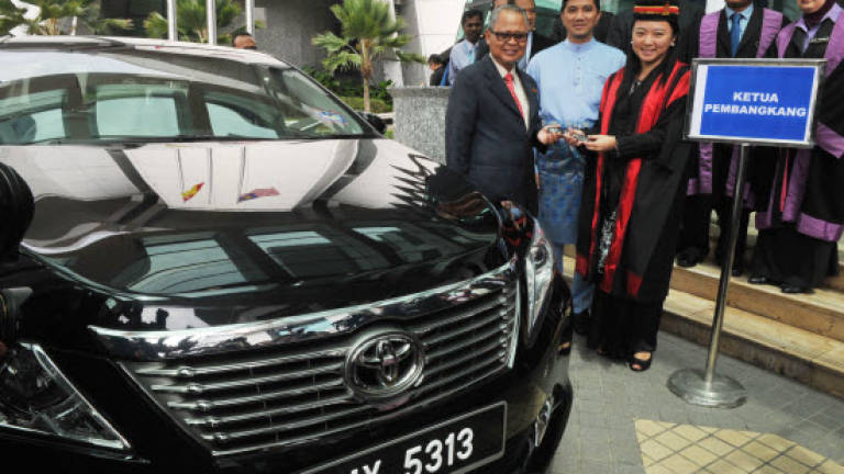 Selangor opposition leader gets special perks