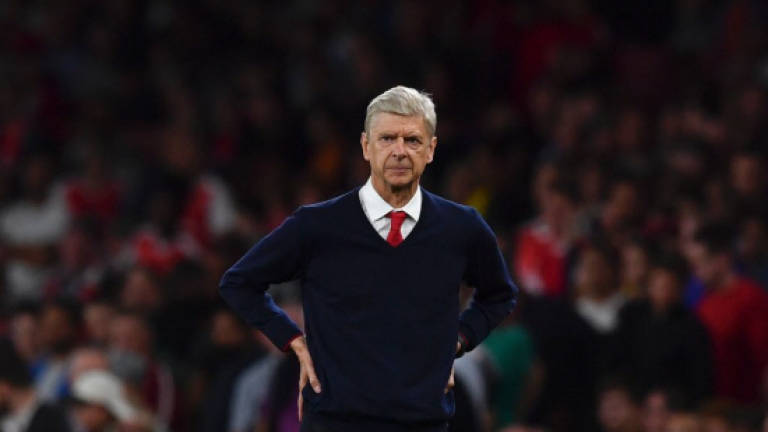 Wenger hails 'nearly perfect' Arsenal