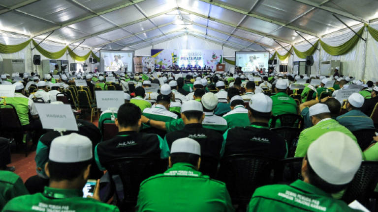 Delegates at the 63rd PAS muktamar breaks tahaluf siyasi with PKR
