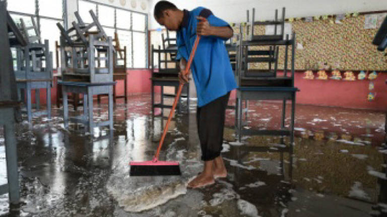Floods force closure of five schools in Miri, Bintulu