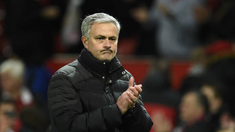 Mourinho aims to end encouraging week on a high