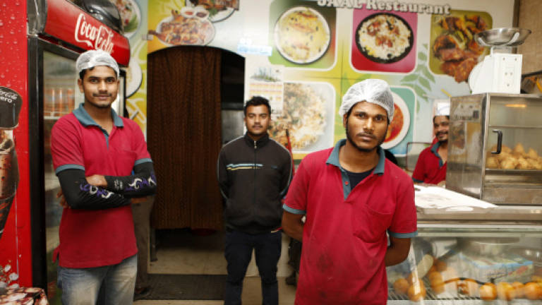In rich Qatar, one restaurant lets poor eat for free