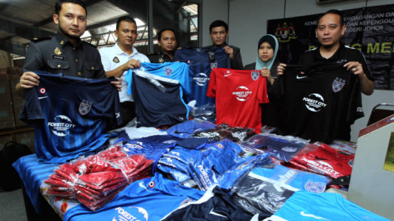 Authorities seize fake JDT football kits worth RM30,000