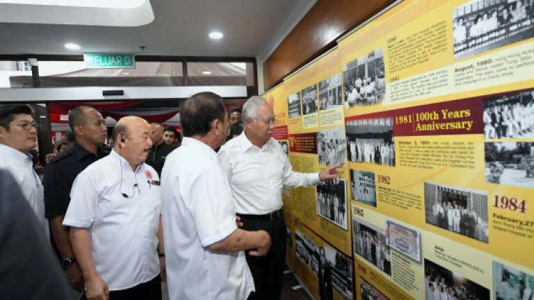 Najib pledges RM3m towards construction of a cardiac centre at Tung Shin Hospital