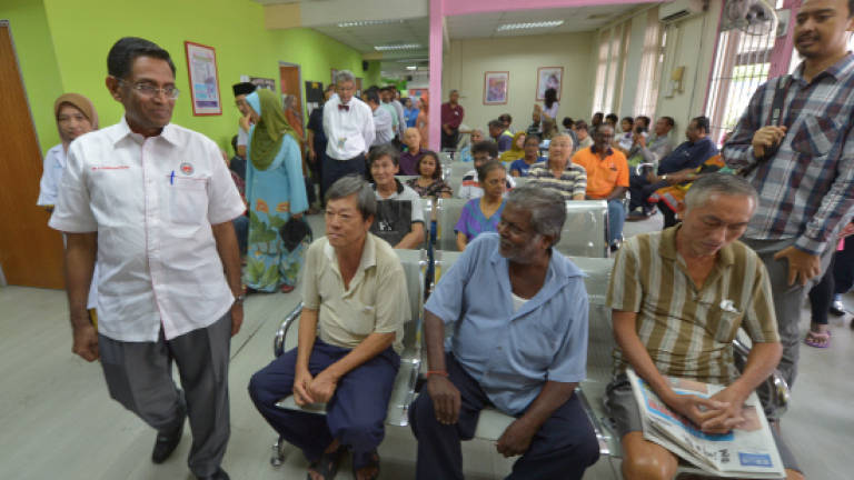 Ministry resolved to cut waiting time at major clinics