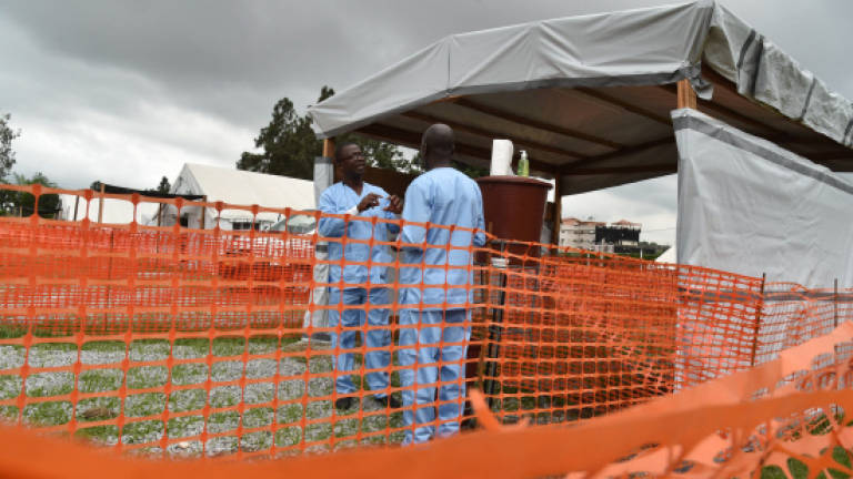 ‘Ebola victim travelled while contagious’