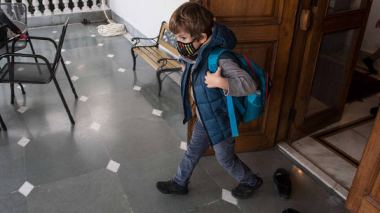 300 million children breathe heavily toxic air: Unicef