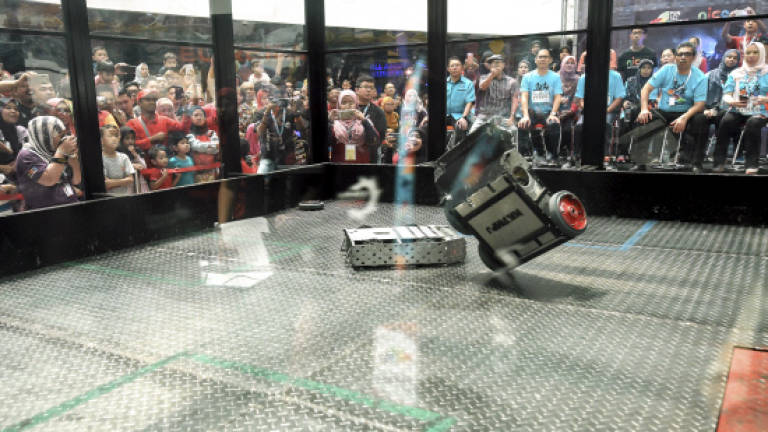 Robotics competition: Platforms to produce science, technology experts