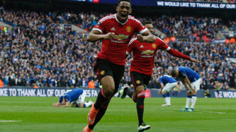 Ignore the papers, Martial tells Man Utd fans