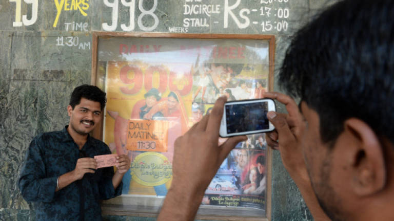 Bollywood hit makes Indian history with 1000-week run Bollywood hit makes Indian history with 1000-week run