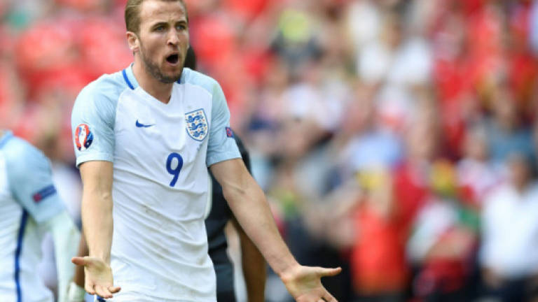 I can't score without chances, says Kane