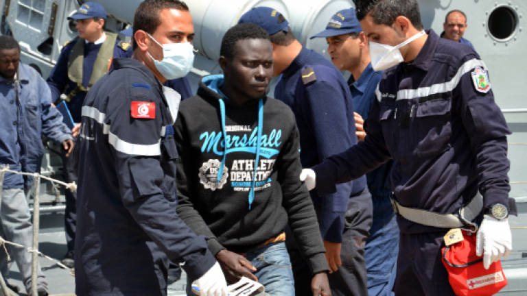 Up to 400 migrants died in boat capsize off Libya