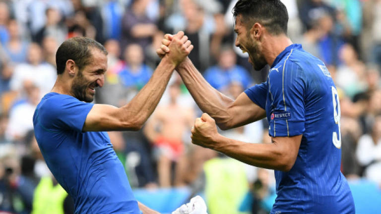 Italy dump Spain to set up epic Euro 2016 clash